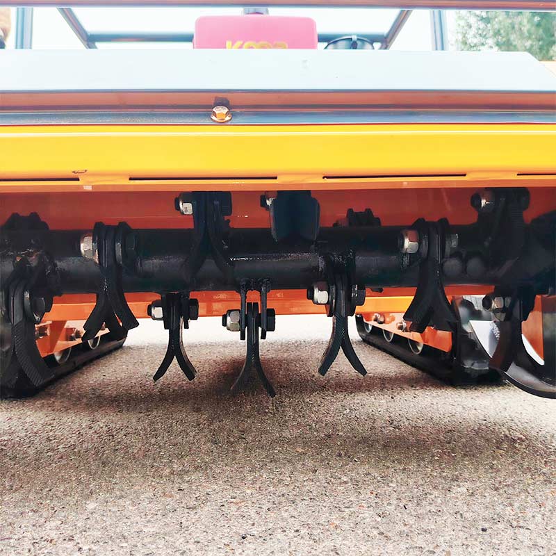 csj lj800 remote mower cutting blades detail CSJ-LJ800 Crawler Lawn Mower - Image 5