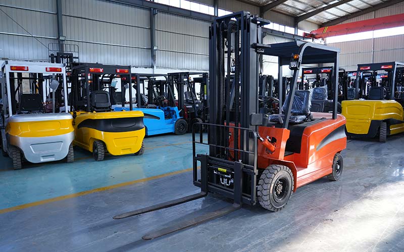 modern electric forklift warehousing operations how to choose the right electric forklift for warehouse