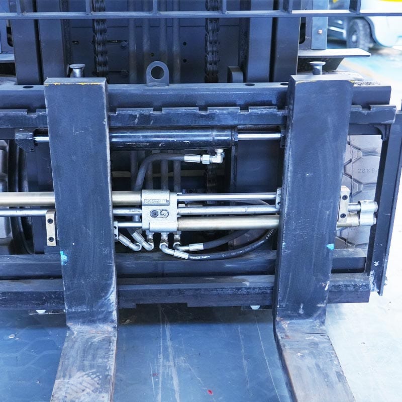 csaf 50 5.0 ton electric forklift mast forks view CSAF-50 5.0Ton Electric Forklift - Image 4