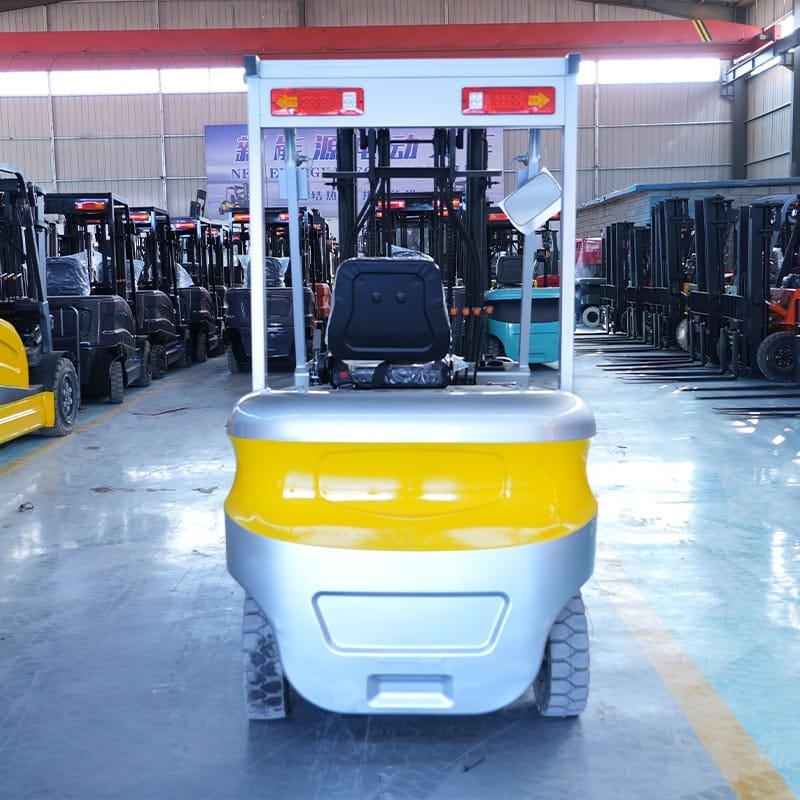 csah 15 1.5 ton electric forklift outdoor side angle CSAH-15 1.5Ton Electric Forklift - Image 3
