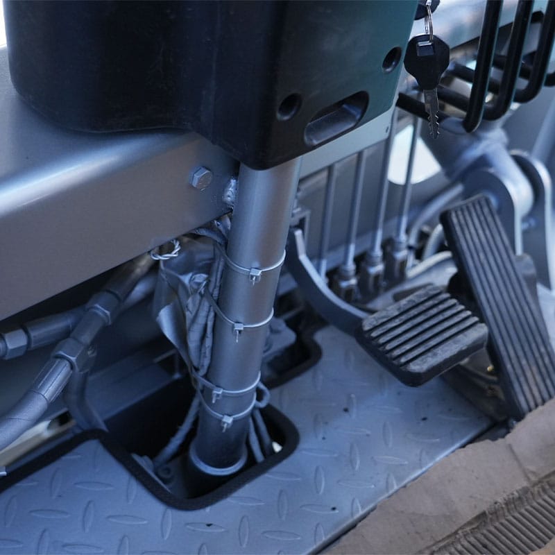 csah 15 electric forklift front wheel chassis detail CSAH-15 1.5Ton Electric Forklift - Image 5