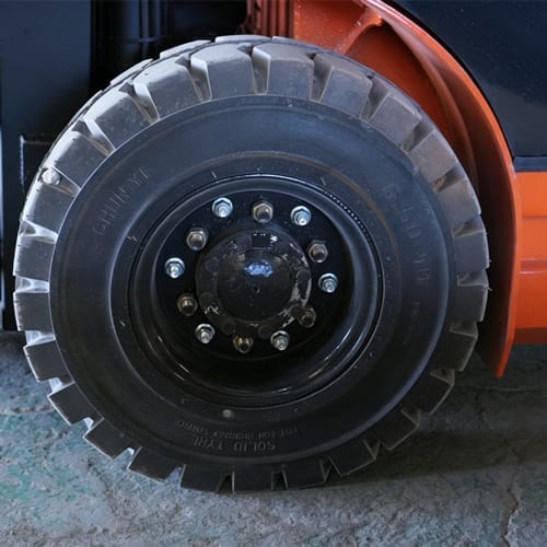 csah 30 electric forklift front drive wheels CSAH-30 3.0Ton Electric Forklift - Image 5