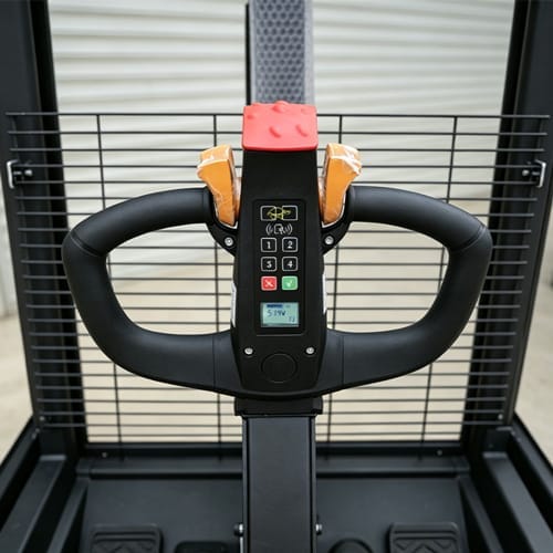 cshf d15 double pallet stacker control buttons CSHF-D15 Double‑lift Electric Stacker - Image 3