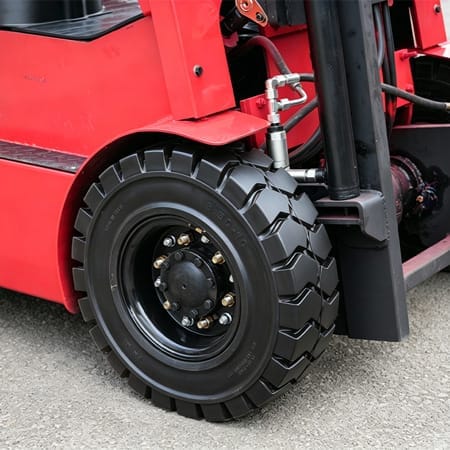 cshz 25 2.5t electric forklift front view CSHZ-25 2.5Ton Electric Forklift - Image 3