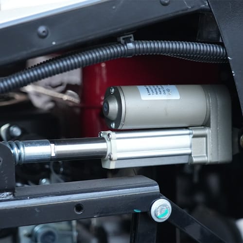 csj hb800 remote operated mower engine detail CSJ-HB800 Crawler Lawn Mower - Image 6