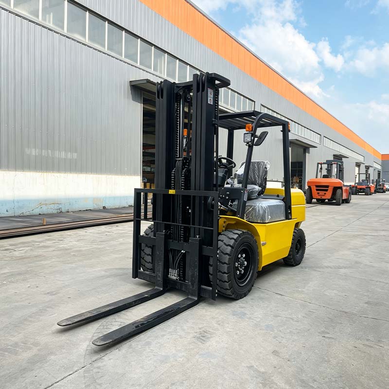 csqd 40 4.0 ton diesel forklift outdoor view CSQD-40 4.0Ton Diesel Forklift Truck - Image 4