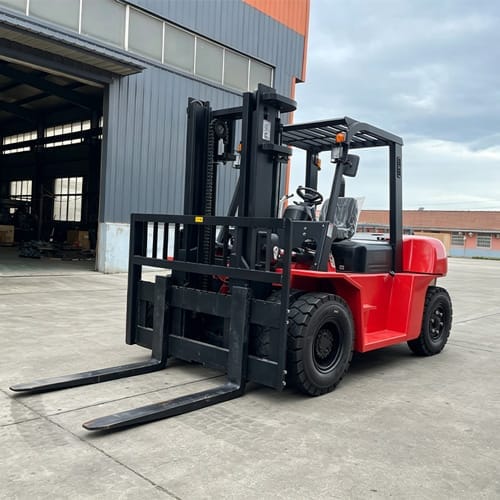 csqd 50 5.0 ton counterbalance forklift front view CSQD-50 5.0Ton Diesel Forklift Truck - Image 3